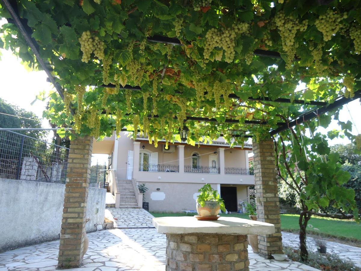 Marina * Liapades